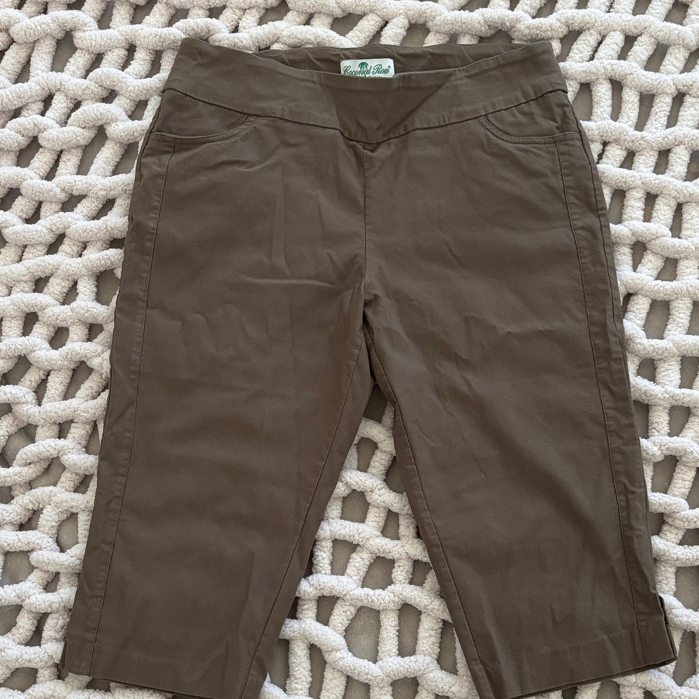 Coconut Row Palm Beach Stylish Brown Capris for Women - 12
